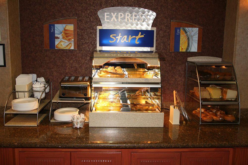 Holiday Inn Express Hotel And Suites Brownsville By Ihg Екстериор снимка