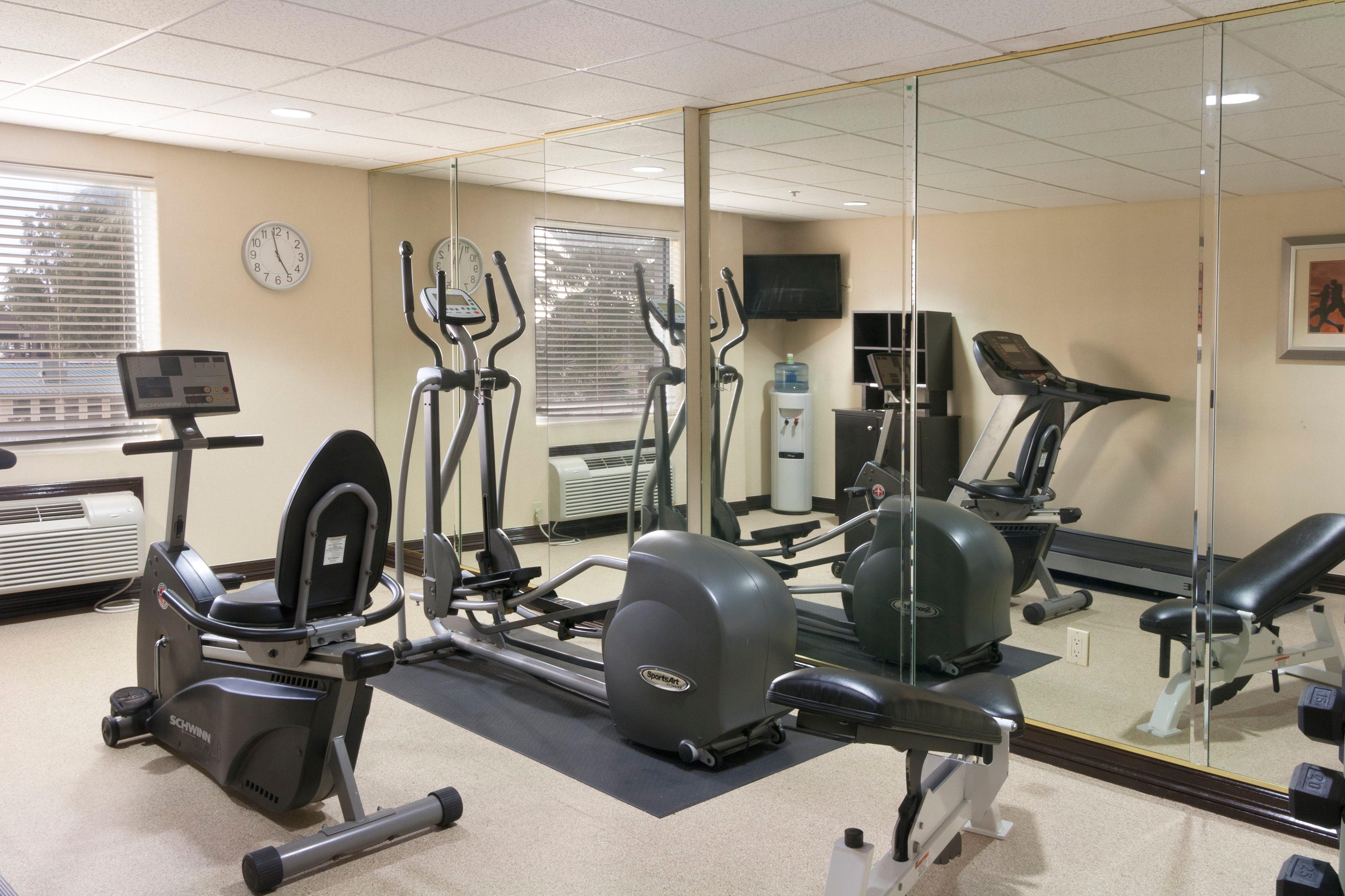 Holiday Inn Express Hotel And Suites Brownsville By Ihg Екстериор снимка