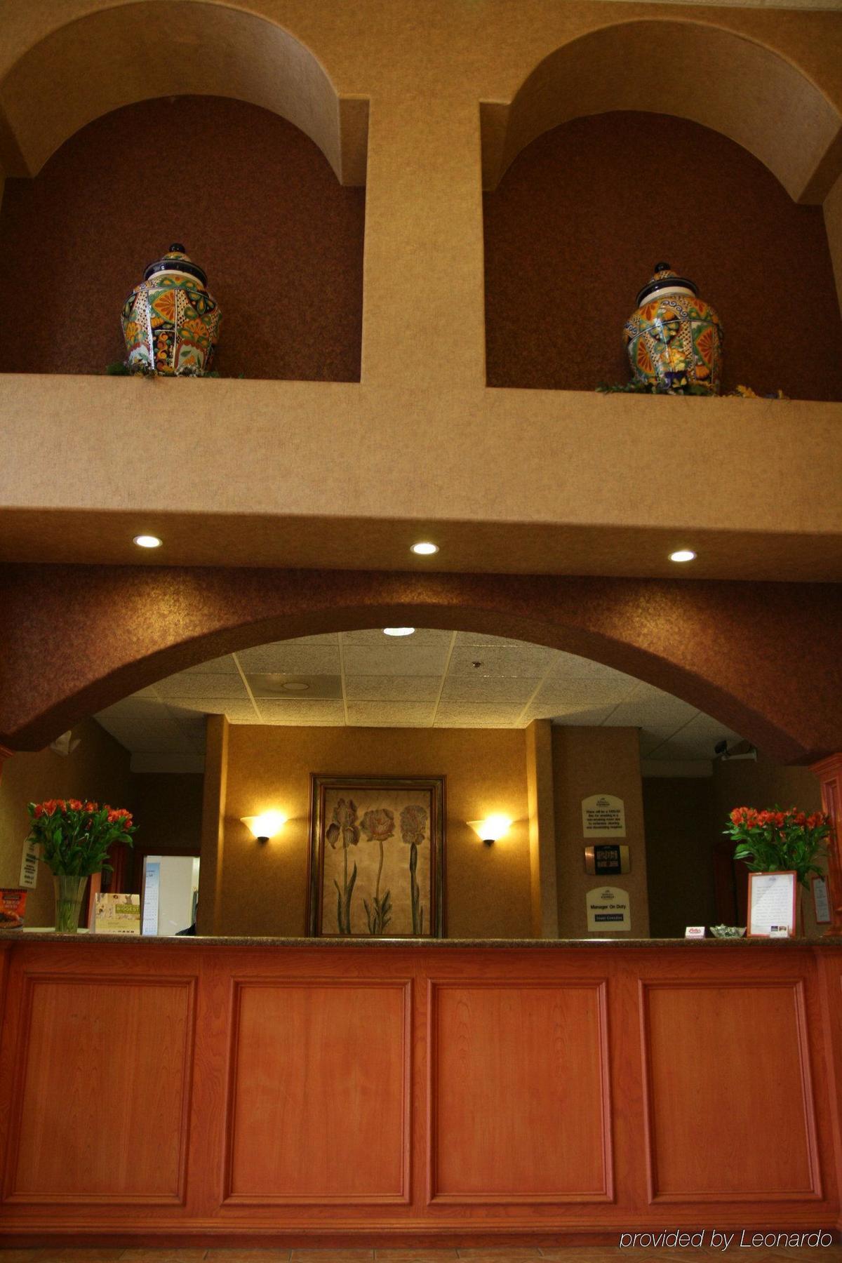 Holiday Inn Express Hotel And Suites Brownsville By Ihg Екстериор снимка