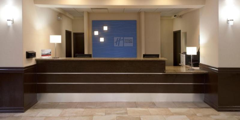Holiday Inn Express Hotel And Suites Brownsville By Ihg Екстериор снимка
