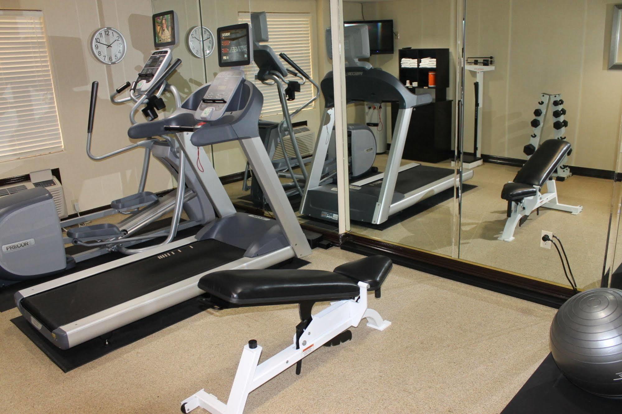 Holiday Inn Express Hotel And Suites Brownsville By Ihg Екстериор снимка